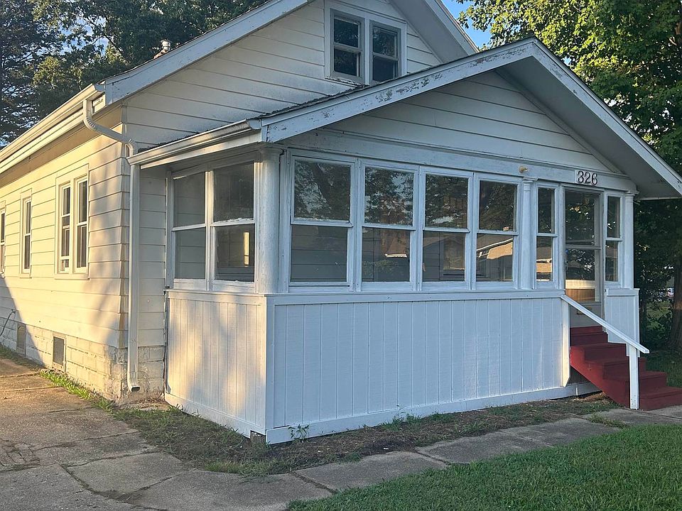 1st image of 326 Sycamore Ln