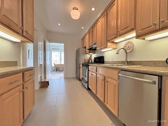 5th image of 401 27th St