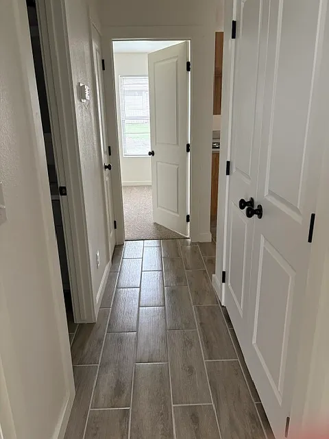 3 bed, 1297 sqft, $1,700 — Photo 4