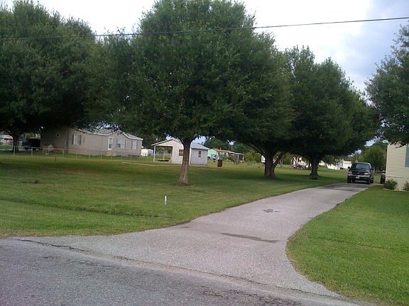 3rd image of 1330 NE Leisure Ave