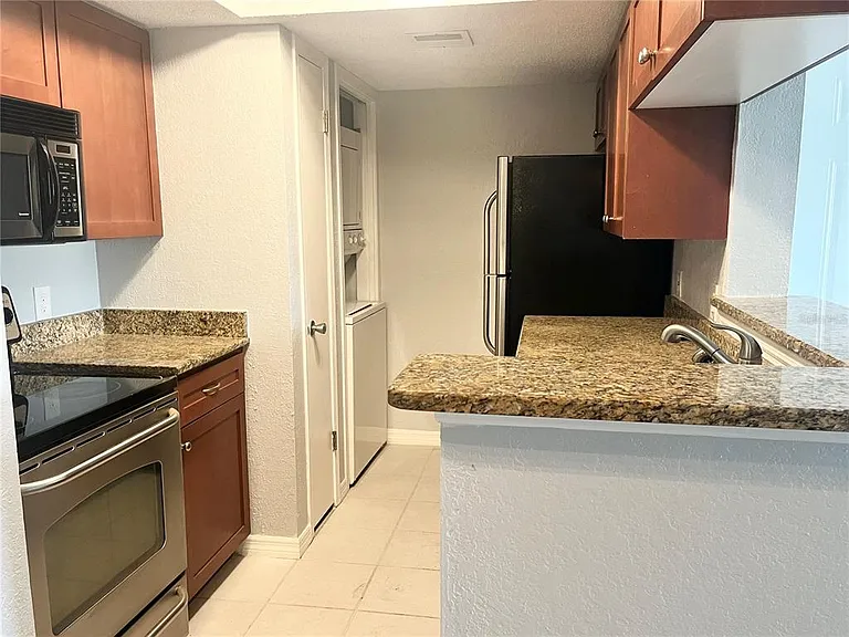 10200 Gandy Blvd N #813 — Photo 3