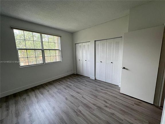 3rd image of 1411 Barcelona Way #1-27