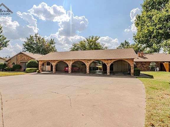 2nd image of 4500 Spanish Trce APT 1