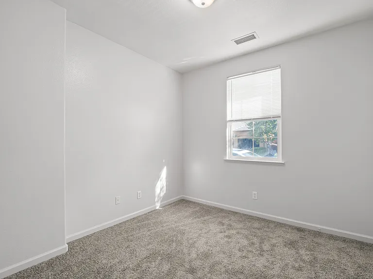 3665 Vermont Ln — Photo 16