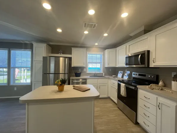 8775 20th St Lot 909, Vero Beach, FL 32966