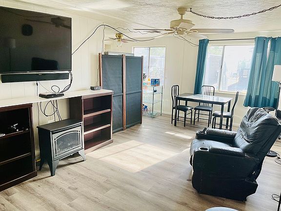 2nd image of 1624 Palm St Unit 164