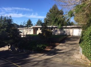 511 Crestview Dr, Reedsport, OR 97467