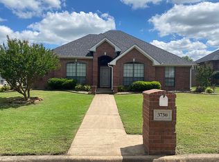 3730 Eagle Bend Dr, Paris, TX 75462