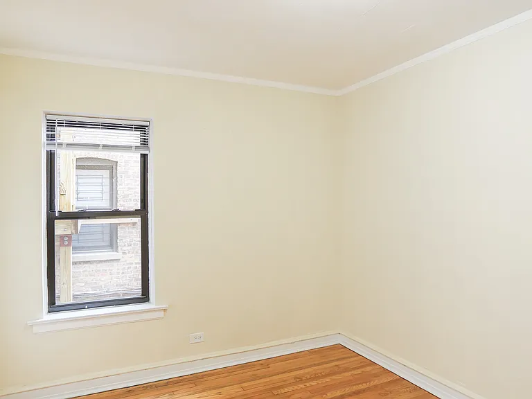 5602 W Wellington Ave #2S — Photo 4