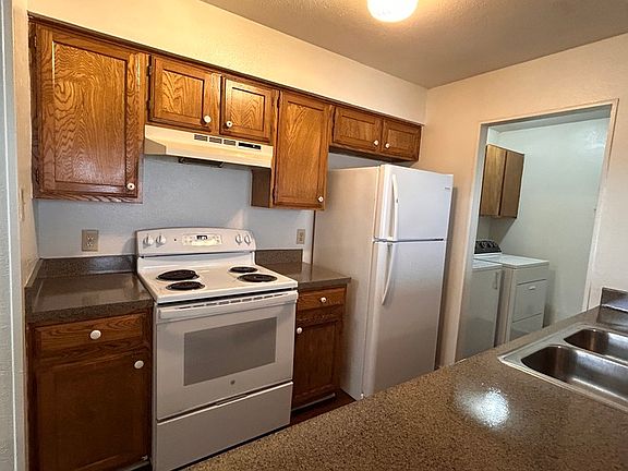 5th image of 3317 Gardenview Cir