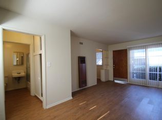 429 N Los Robles Ave APT 3, Pasadena, CA 91101