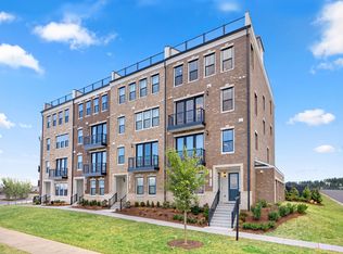 42636 Darala Dr, Ashburn, VA 20147