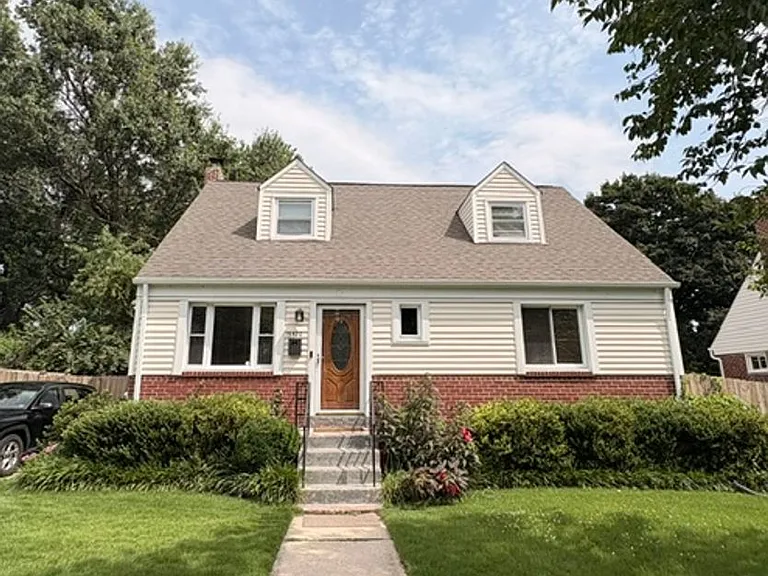 13520 Grenoble Dr — Photo 2