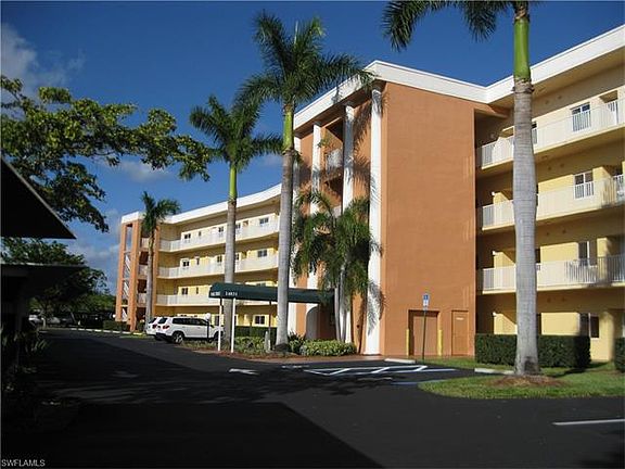 3rd image of 14831 Park Lake Dr APT 105