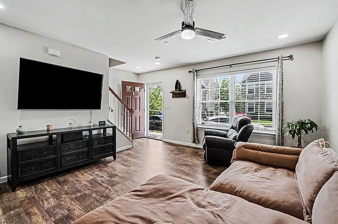 519 Byler Cir #1 — Photo 5