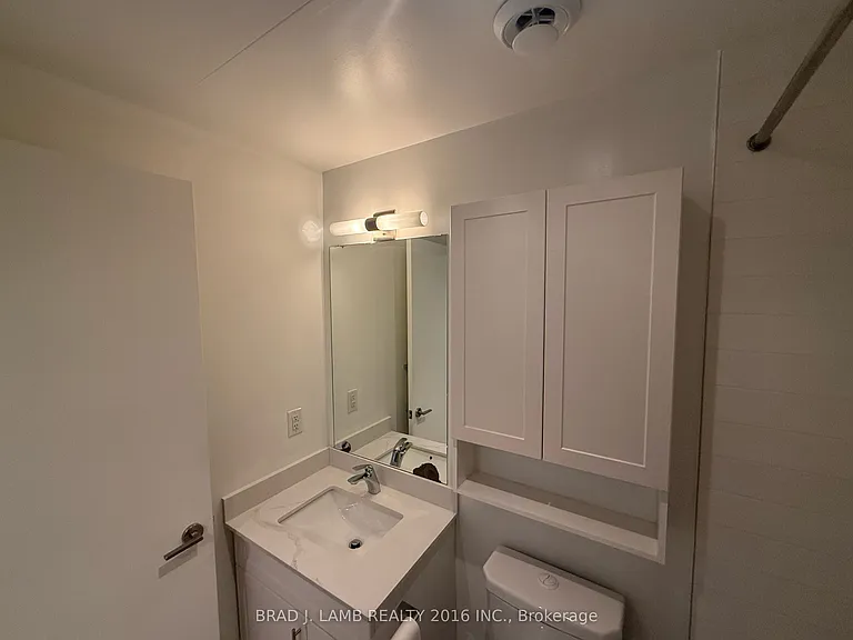 11 Charlotte St #501 — Photo 15