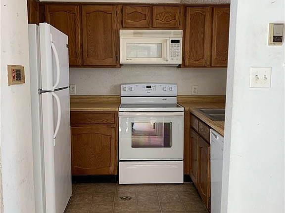 4th image of 3125 Sondra Dr APT 202