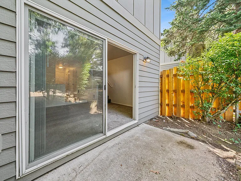 Tuxedo Park Apartments — Photo 54