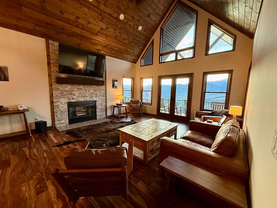 1st image of 128 Aerie Dr