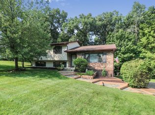 7 Nob Hl, Poughkeepsie, NY 12603