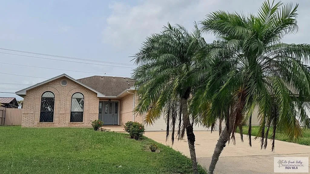 Building Photo - 1587 Pinion Dr