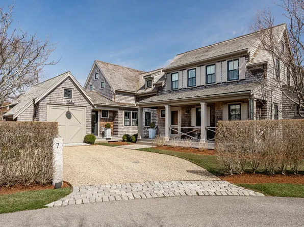 7 Pilgrim Ct, Nantucket, MA 02554