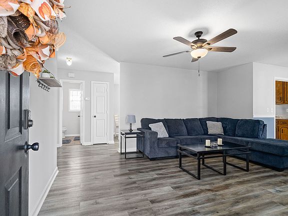 4th image of 214 Golden Pond Ave