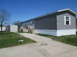 20648 Rosedale Dr, Clinton Twp, MI 48036