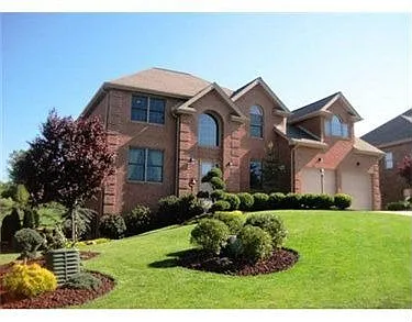 1512 Network Dr photo 1