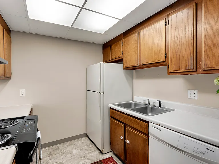 Oakwood Apartments — Photo 54