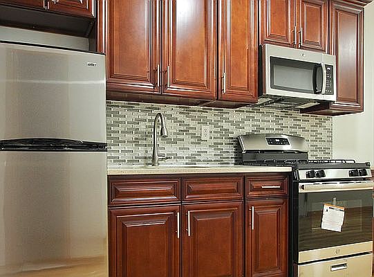 5th image of 95 Pitt St #1