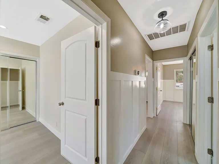 10951 Whitegate Ave — Photo 28
