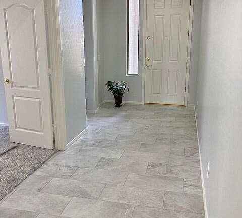 3rd image of 3733 E Meadowview Dr