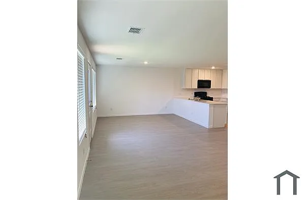Building Photo - 249 Ashbrook St