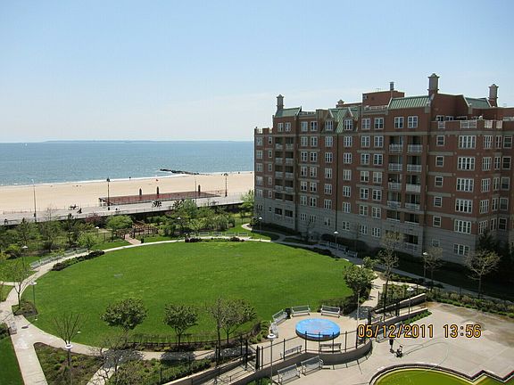 3rd image of 50 Oceana Dr W APT 5F