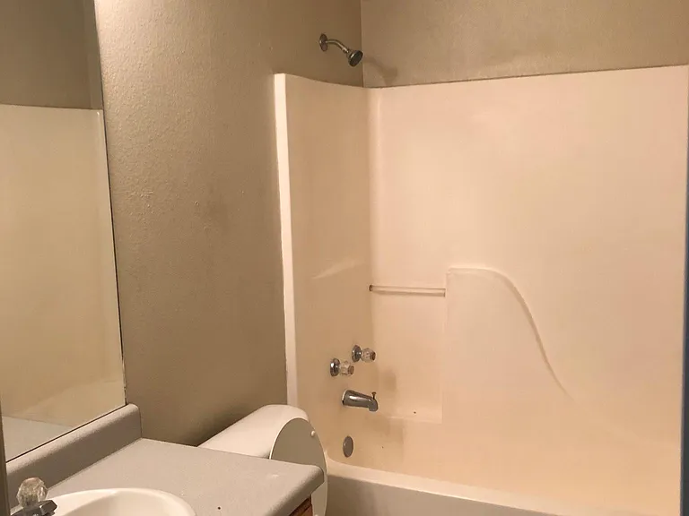 143 Highview Ln — Photo 8