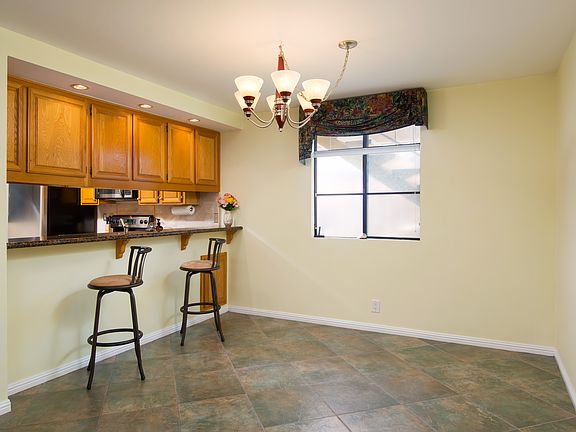 3rd image of 3130 Avenida De Portugal APT 104