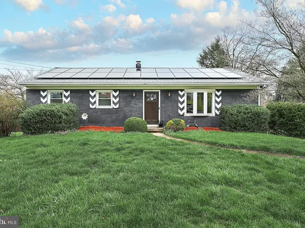 3161 Parker Dr, Lancaster, PA 17601