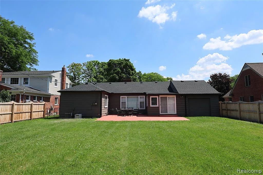 2 bed, 2.0 bath, 1718 sqft, $2,500 — Photo 3