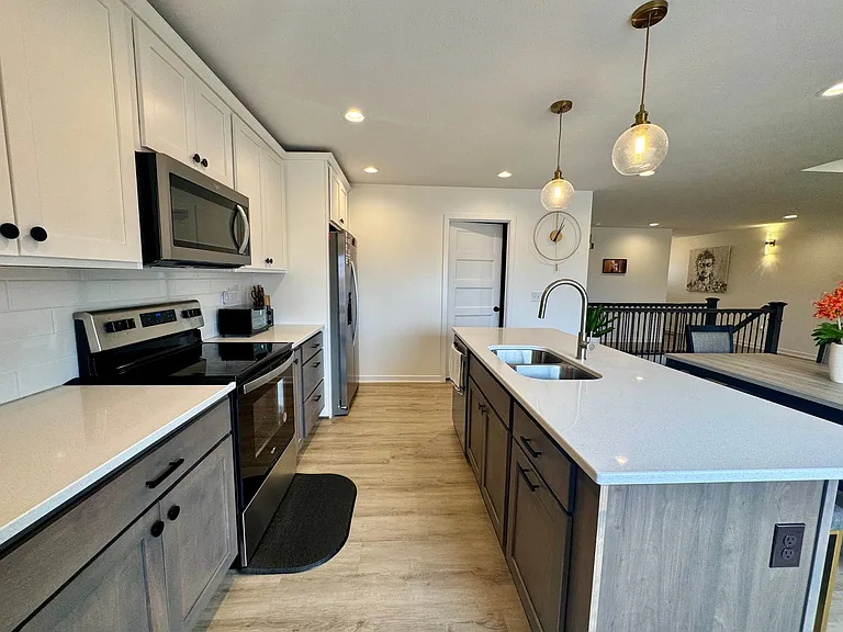 7920 Patrick Ave — Photo 4