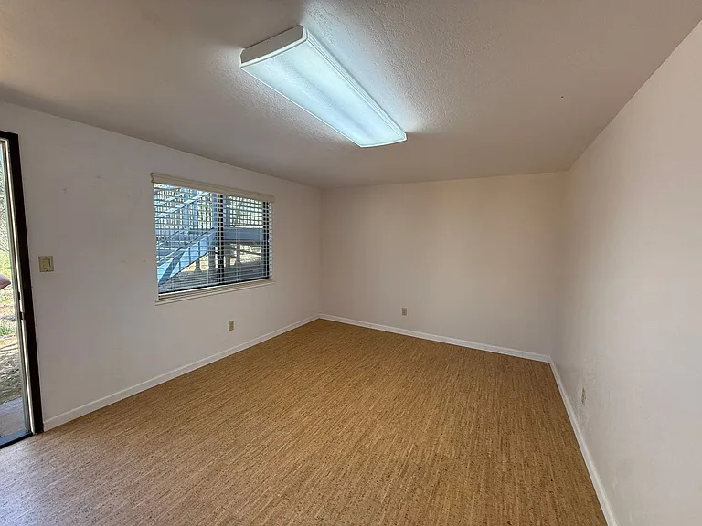 4161 Helen Ln — Photo 23