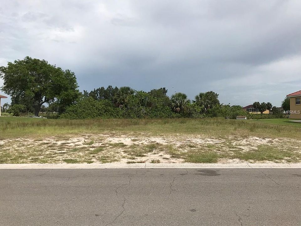 2nd image of 814 Birdie Way