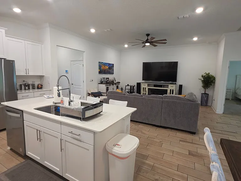 248 Zancara St — Photo 5
