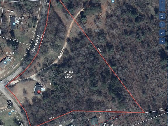 3rd image of 102 Gilbert Dr