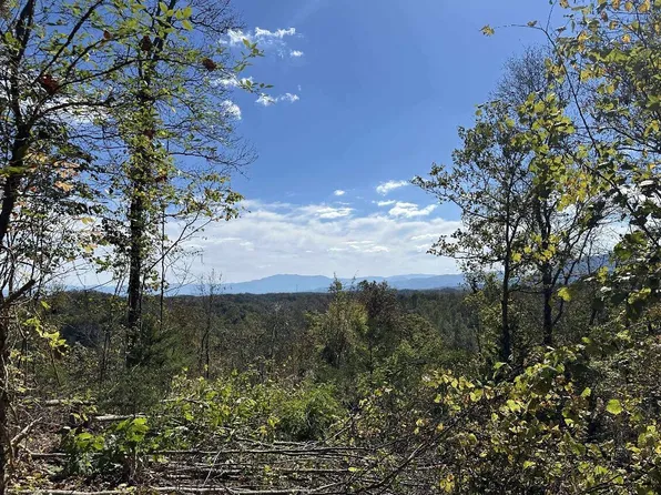 36 Happy Creek Rd, Seymour, TN 37865