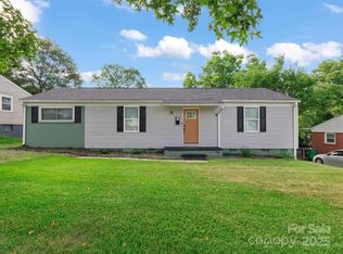 3021 Botany St, Charlotte, NC 28216