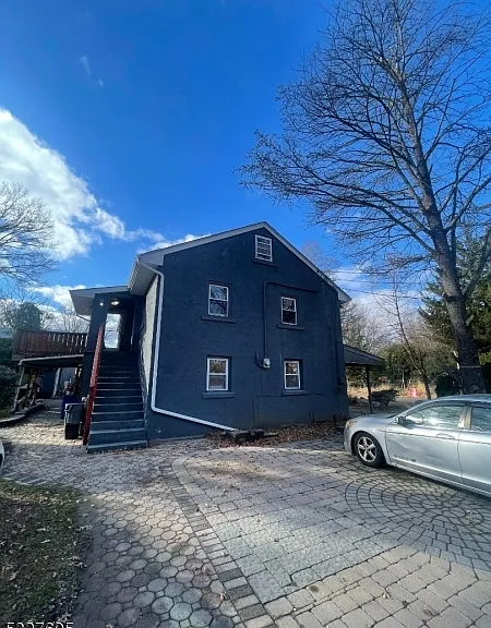 52 Ferrara Ave — Photo 3
