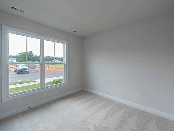 4th image of 8704 Hope Farm Ln