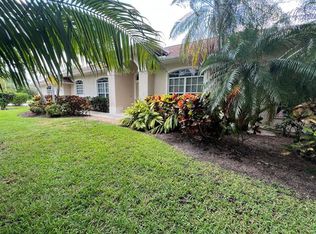 122 Queen Eugenia Ct, Fort Pierce, FL 34949