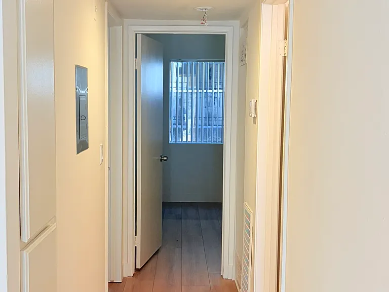 1160 Ruberta Ave — Photo 6